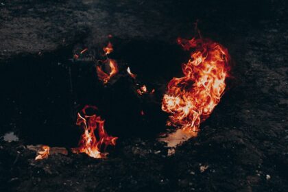 photo-1614106265684-9620e4d145bf