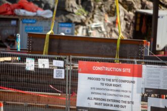 photo-1615951241991-ea3e67ff0421