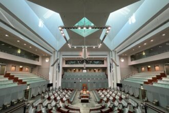 photo-1619434775377-759c7dda2e65