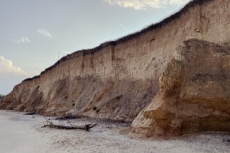 photo-1625725615682-a5d57c18d314