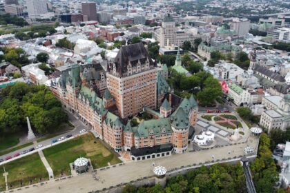 photo-1634570564730-1a47c7ad497a