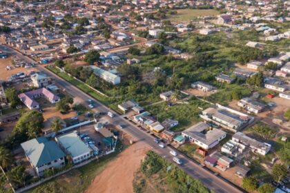 photo-1636783187647-cc97111bffdc-8