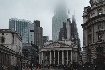 photo-1638617860250-85cd4b3c27e5