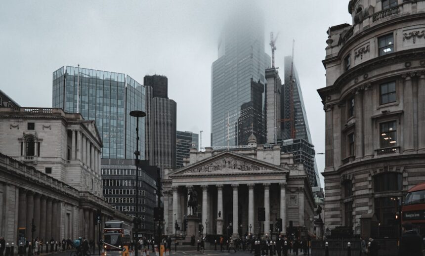 photo-1638617860250-85cd4b3c27e5