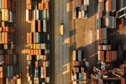 photo-1640529494825-4add7eed660e