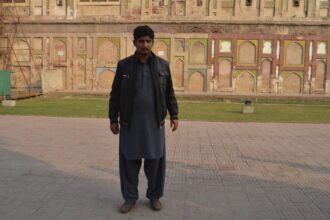 photo-1644776340756-caec192a76b7