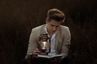 photo-1648128095220-e3a26333f22c