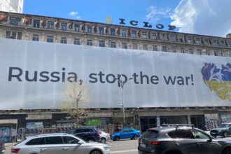 photo-1649761600181-c56a2d698f77