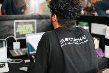 photo-1662657138446-4c58d87881c0