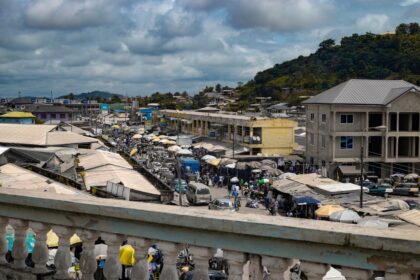 photo-1670159270770-9a455ba607d1