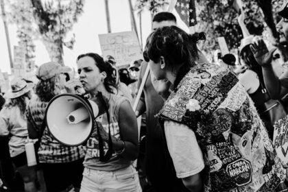 photo-1694975949324-0043f9d2ddda-1