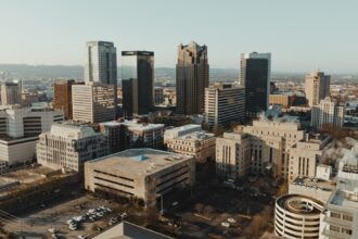 photo-1695783609265-f48fe9a72403