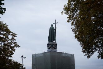 photo-1696150875163-e9db7212396c