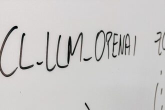 photo-1698729747139-354a8053281f-3