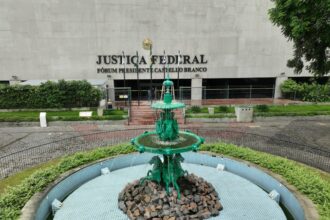 photo-1713792501173-2a6a030194ab-1