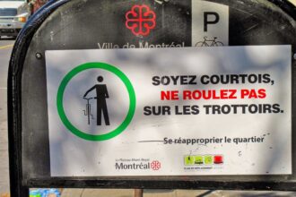 photo-1718880442202-8121842856d8-3