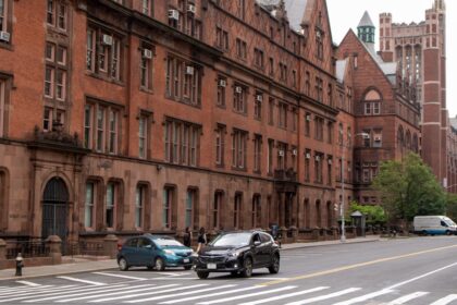 photo-1722299547714-697e1c92ed41