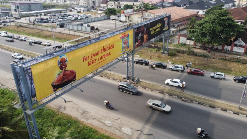 photo-1745725427532-4c52cdc6d4ae