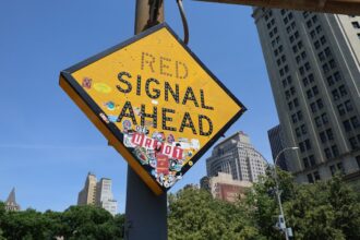 photo-1753799764379-ffb3a3070281