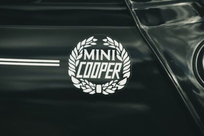 photo-1758620316764-dca1a0a1d9ca