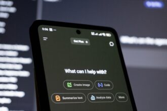 photo-1762330467475-a565d04e1808-2