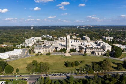 photo-1765294064618-87568cad00a3