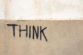 photo-1770580684167-8e08fa72c8bc