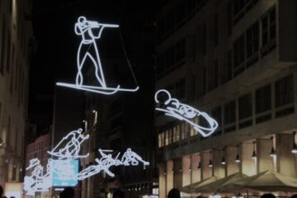 photo-1770965770798-4641a30d2c14