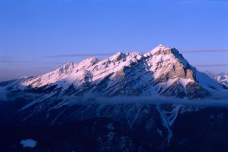 photo-1772129259710-4e853ecab384-1