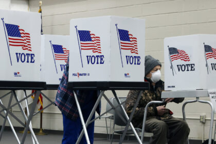 pol-dnc-hbqj-mediumSquareAt3X