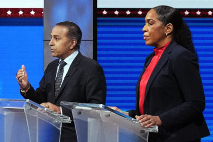 pol-polls-il-lqwp-mediumSquareAt3X