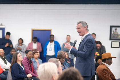 pol-trump-newsom1-tkmq-mediumSquareAt3X