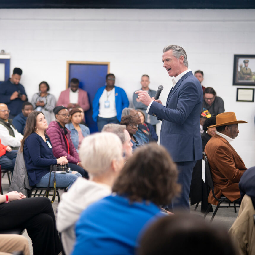 pol-trump-newsom1-tkmq-mediumSquareAt3X