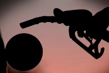 skynews-generic-fuel-pump-inflation_5570305-1