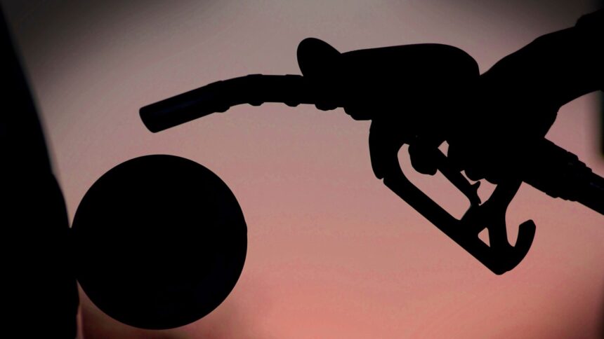 skynews-generic-fuel-pump-inflation_5570305-1