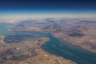 skynews-strait-hormuz-oil-lng_7178489-3