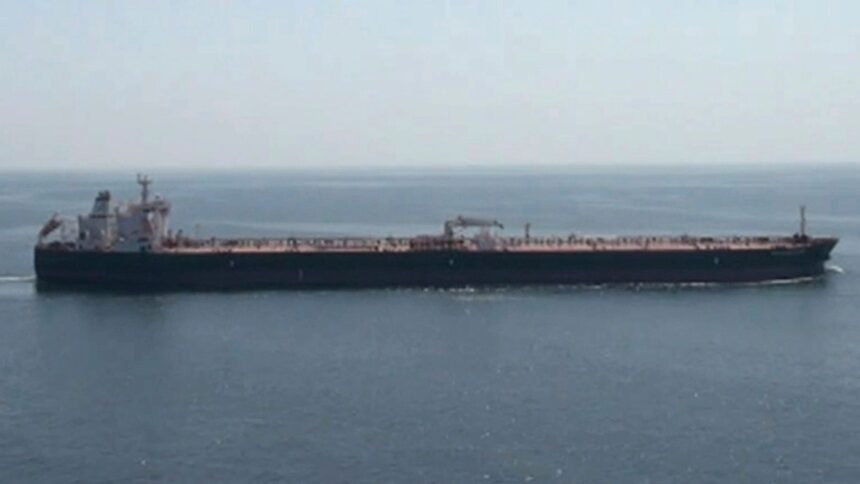 skynews-tanker-gulf_7180176-8