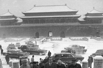 00dc-china-visits-sub-khjf-mediumSquareAt3X