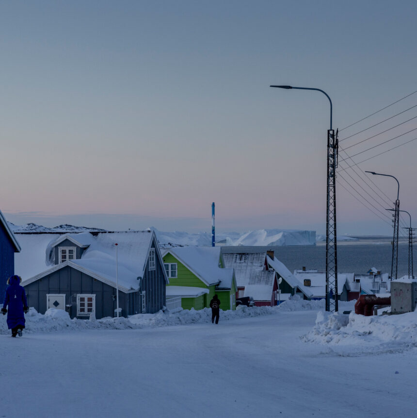 00int-US-Greenland-Talks-01-zkmb-mediumSquareAt3X-2