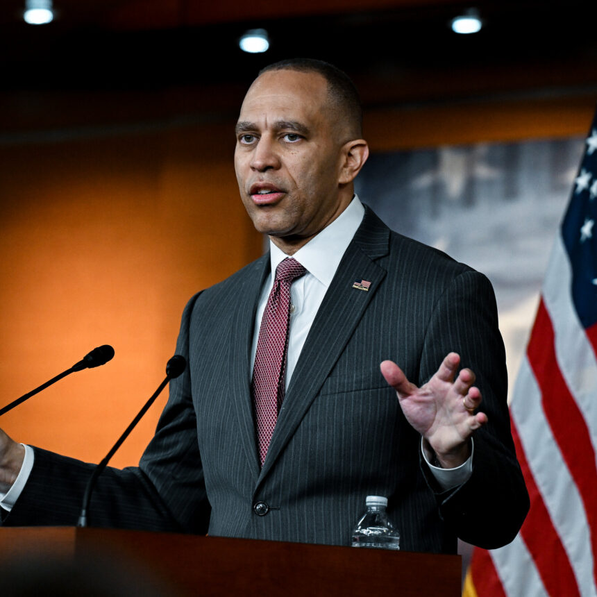 10pol-democrats-virginia2-bvfm-mediumSquareAt3X