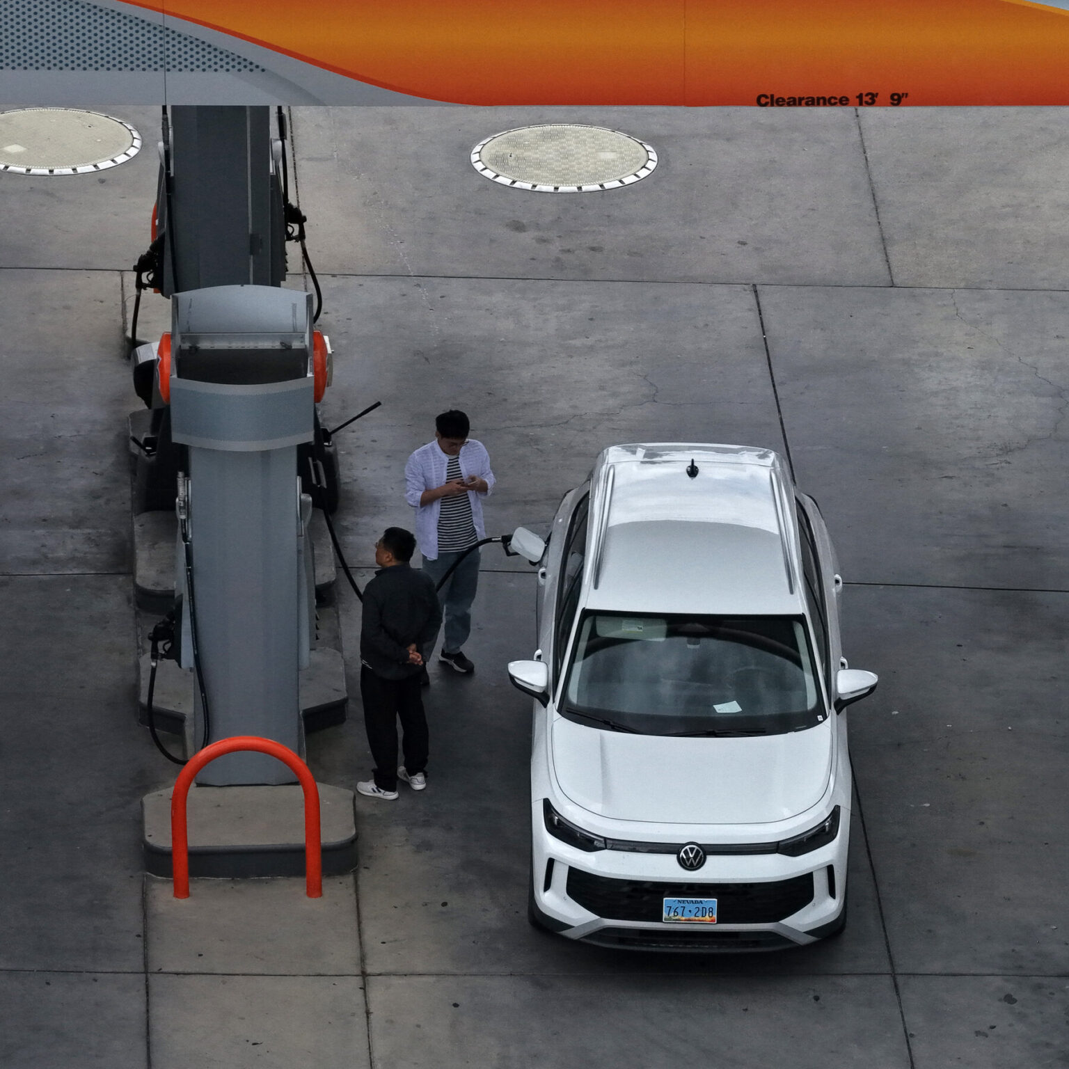 12biz-gas-tax-explainer-zmpl-mediumSquareAt3X-3