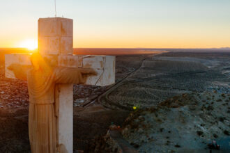 13trump-news-border-wall-diocese-mount-kjzv-mediumSquareAt3X-1