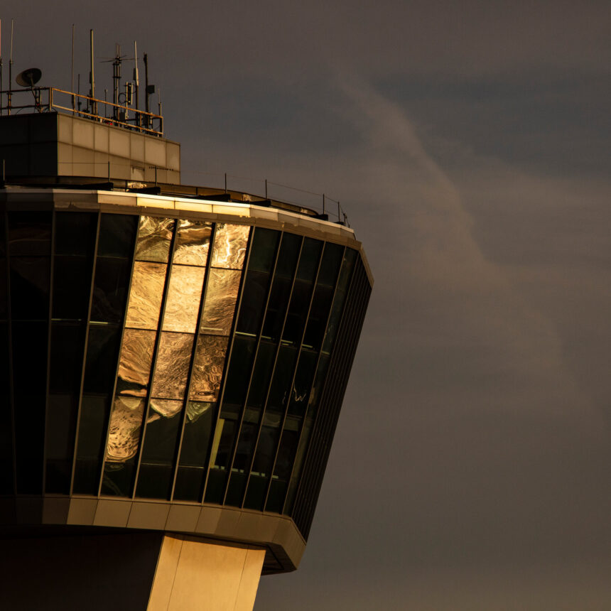 15dc-airtraffic-fklt-mediumSquareAt3X