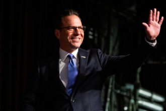 18pol-on-politics-newsletter-shapiro-khft-mediumSquareAt3X