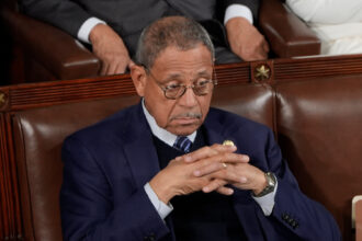 19midterms-bishop-redistricting1-gbmh-mediumSquareAt3X