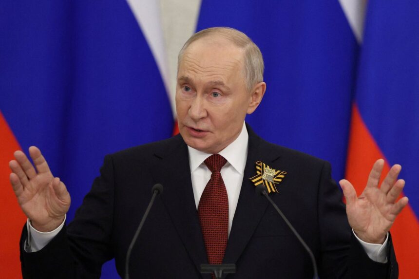 2026-05-09T192647Z_1209160186_RC2U5LAESR2G_RTRMADP_3_WW2-ANNIVERSARY-PUTIN