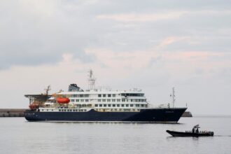 2026-05-10T062244Z_392889481_RC266LA38ZXR_RTRMADP_3_CRUISESHIP-HANTAVIRUS-TENERIFE