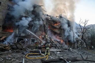 2026-05-24T064047Z_1850346677_RC2HFLASO1FC_RTRMADP_3_UKRAINE-CRISIS-ATTACK-KYIV