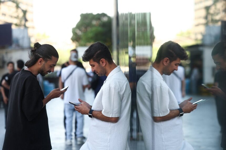 2026-05-27T152921Z_361292234_RC2MHLA855SA_RTRMADP_3_IRAN-CRISIS-INTERNET-1