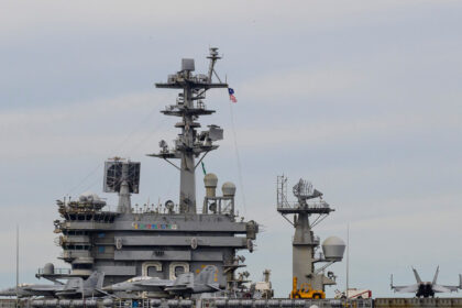 20trump-news-nimitz-bfhw-mediumSquareAt3X